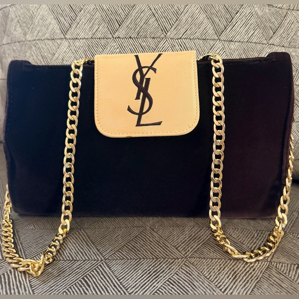 Vintage YSL Yves Saint Laurent
Velvet Clutch Parfums Bag